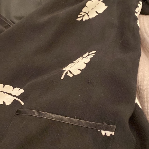 Anthropologie Capulet black and white Leaf print relaxed fit blazer. Size S - Picture 6 of 8